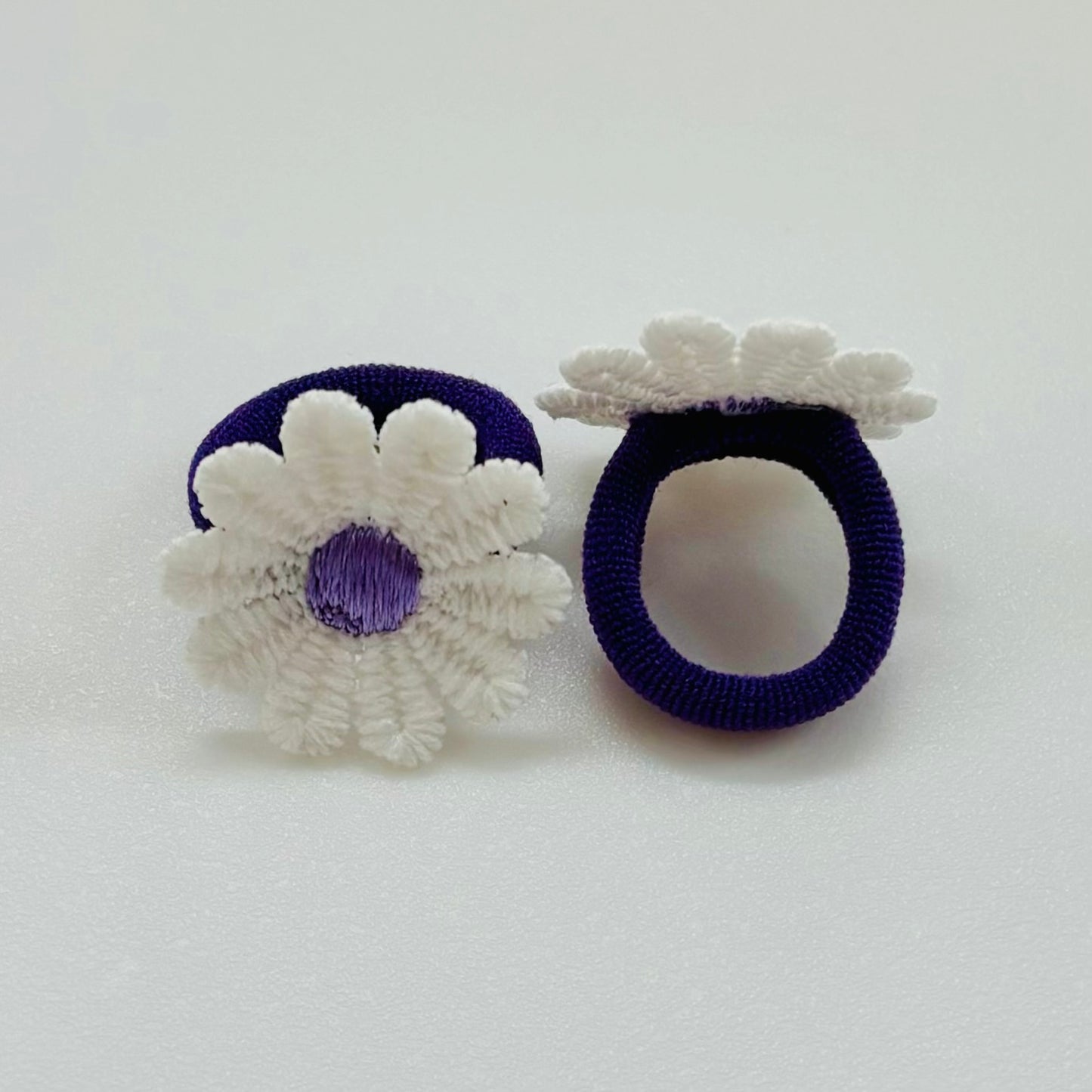 Daisy hair bobbles