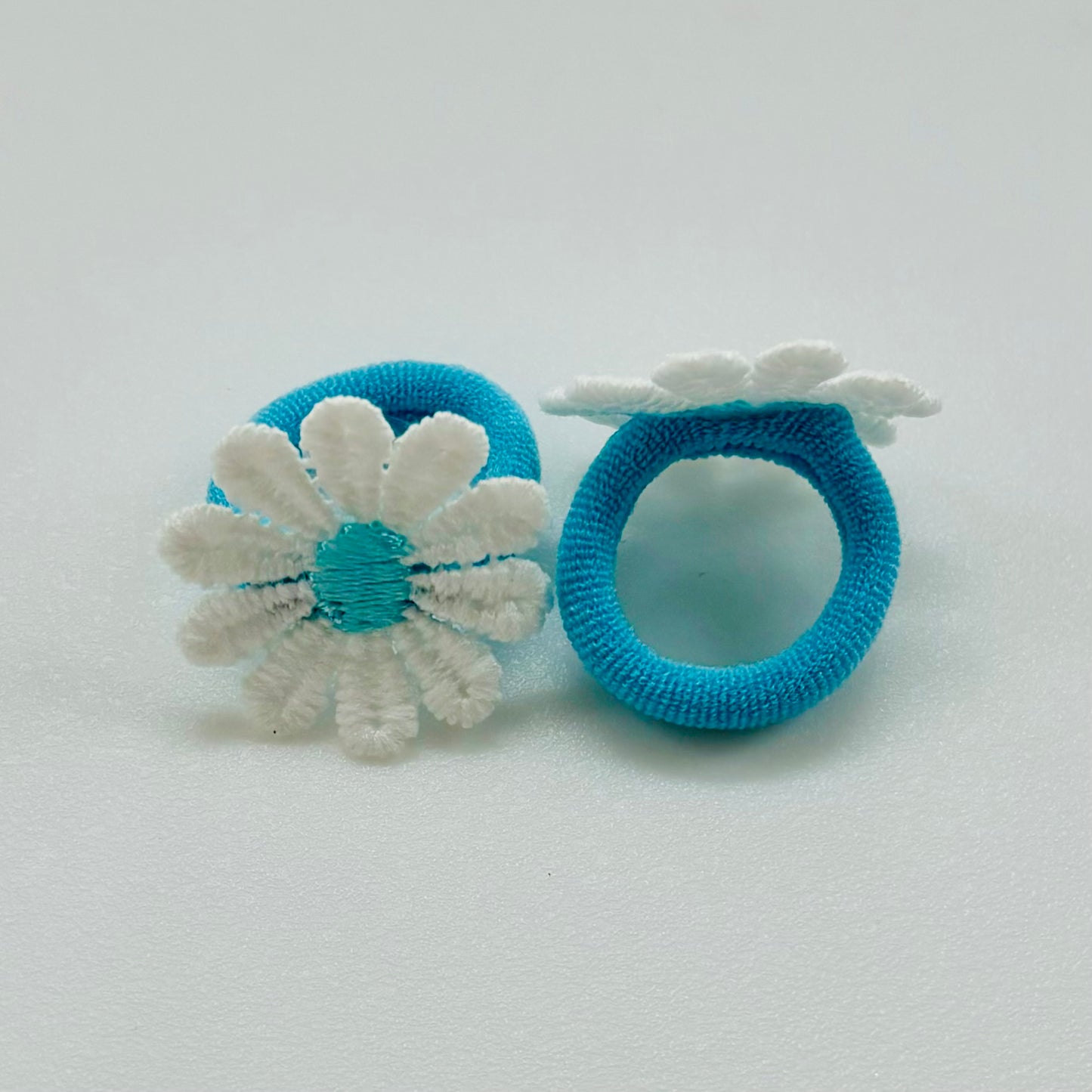 Daisy hair bobbles