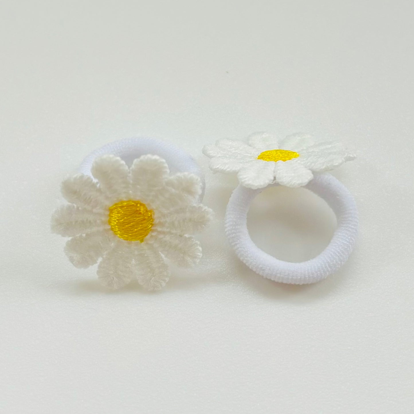 Daisy hair bobbles