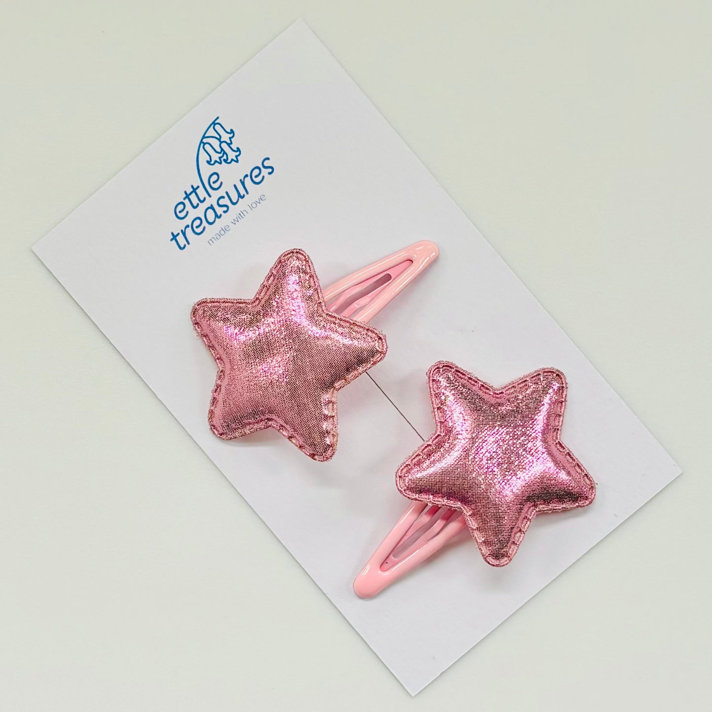 Oversized star hair clips