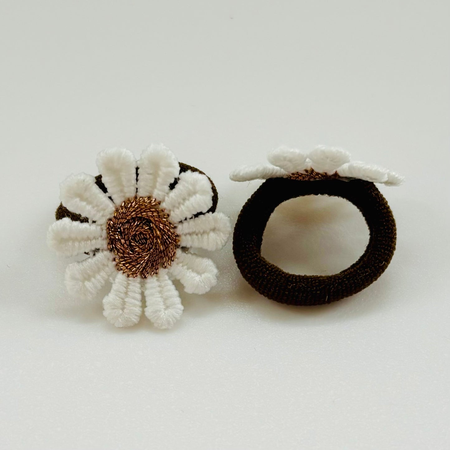 Daisy bronze hair bobbles