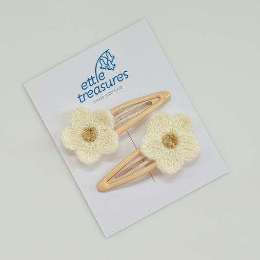 Knitted flower hair clips