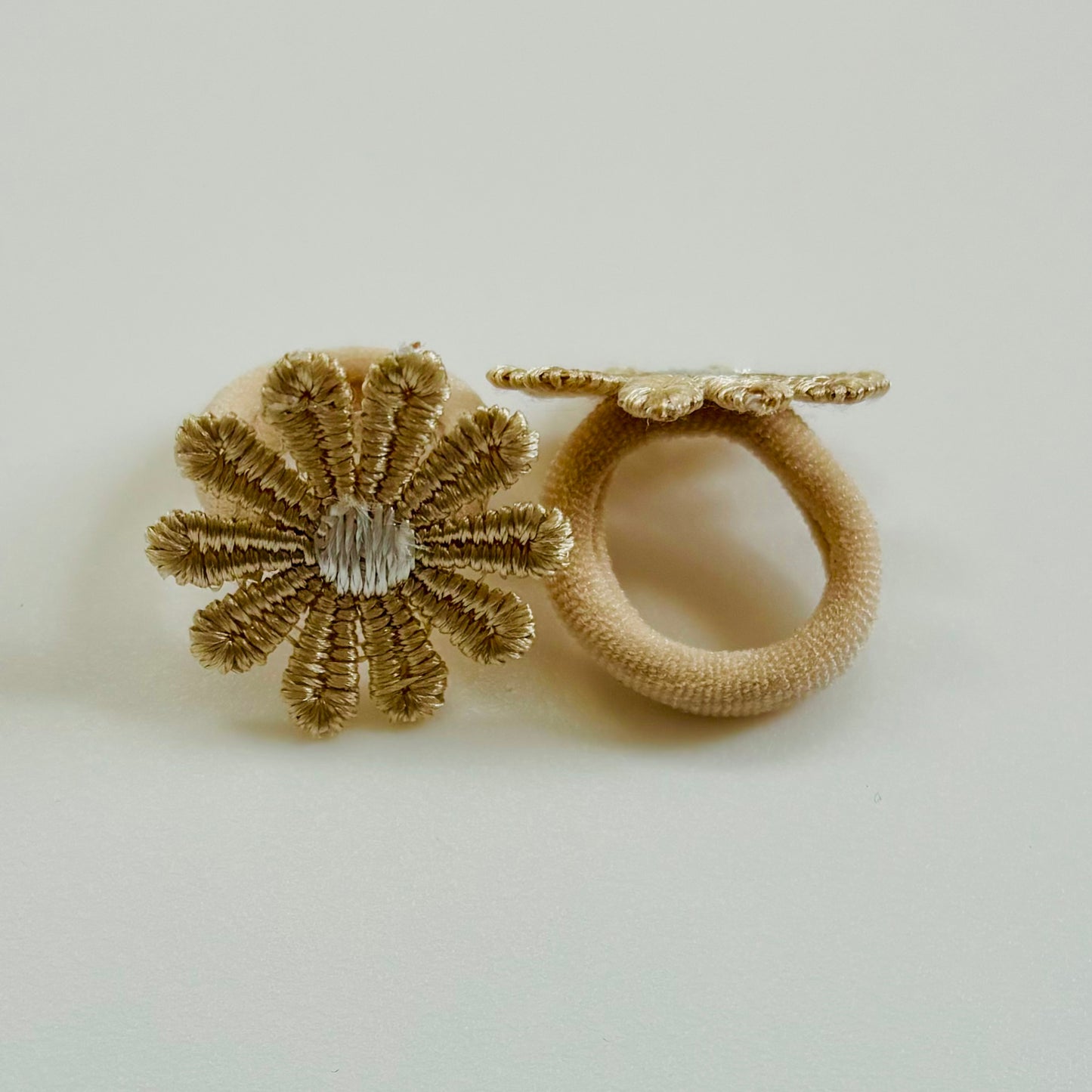 Neutral flower hair bobbles