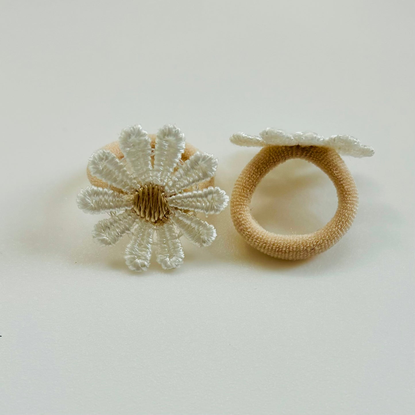 Neutral flower hair bobbles