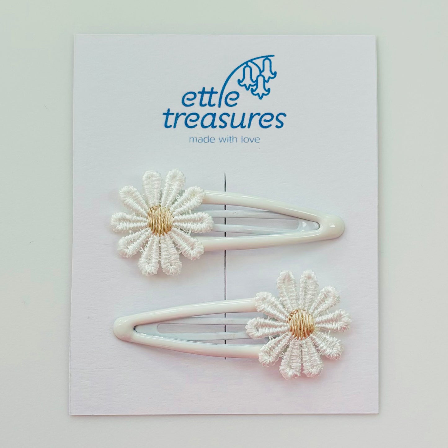 Daisy hair clips